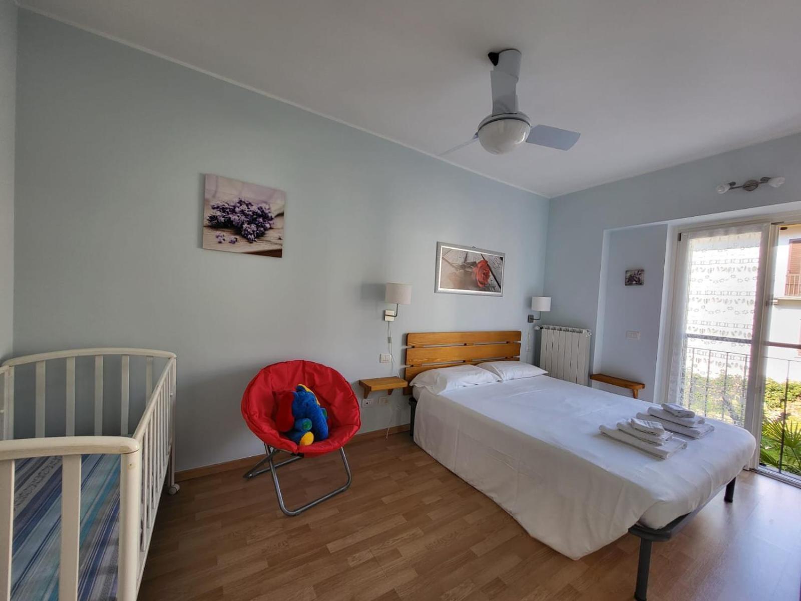 Red Apartment - Residenza Silvana Вербания Екстериор снимка