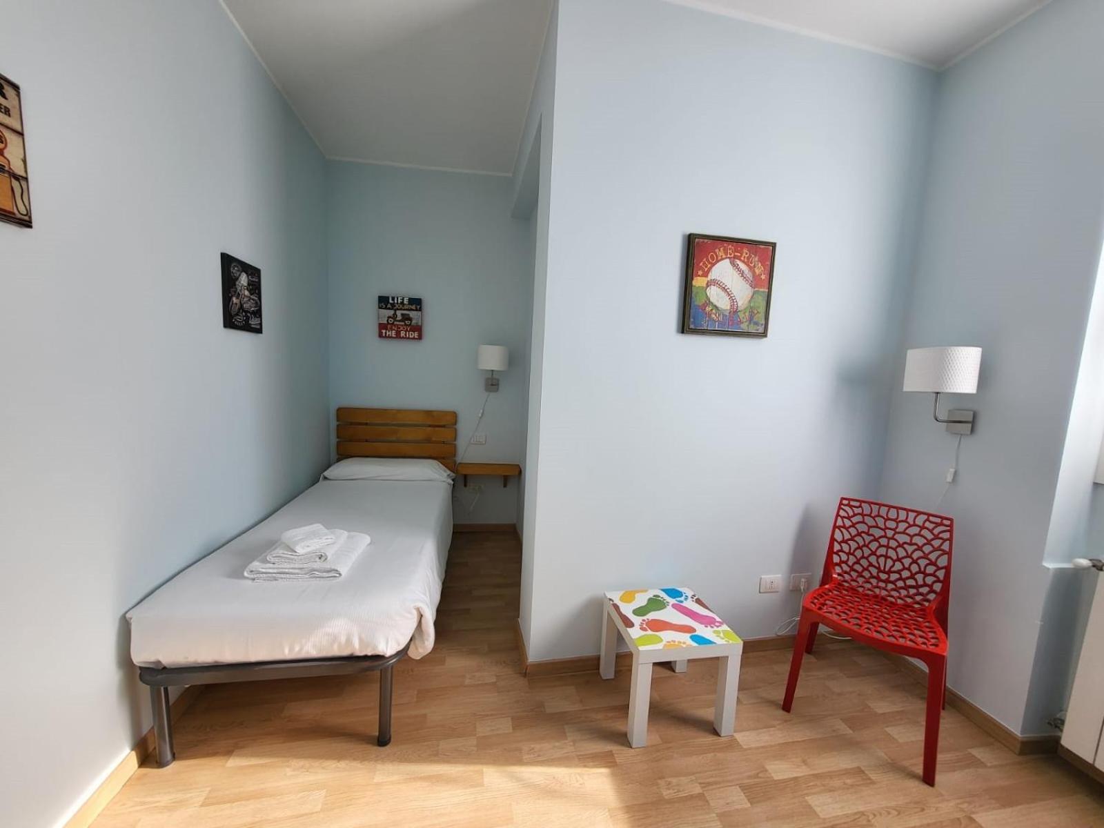 Red Apartment - Residenza Silvana Вербания Екстериор снимка